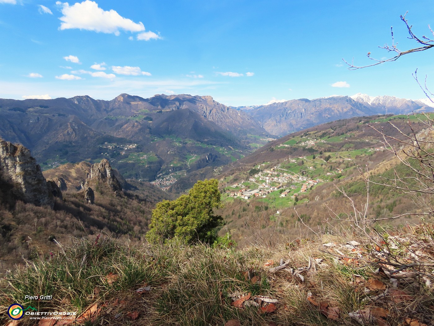 51 Vista panoramica su Santa Croce e Val Bremana.JPG